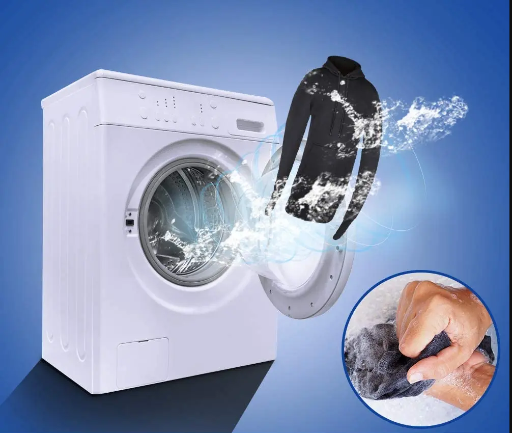 Ogrzewana bluza z kapturem unisex na zewnątrz