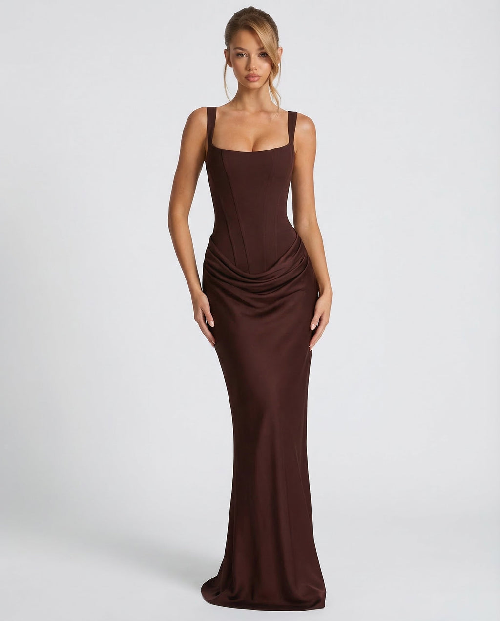 Figurbetontes Damen-Maxikleid mit Sanduhr-Silhouette