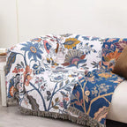 Boho-Decke mit Blumenmuster im künstlerischen Stil