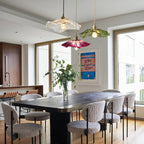 Rzeźbiarska lampa wisząca z kwiatowym wzorem