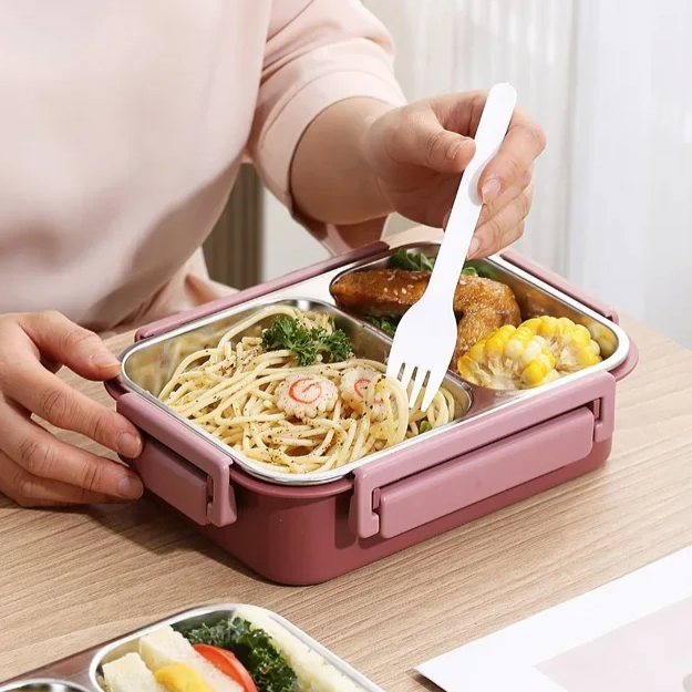 Izolowana śniadaniówka Bento z przegrodami