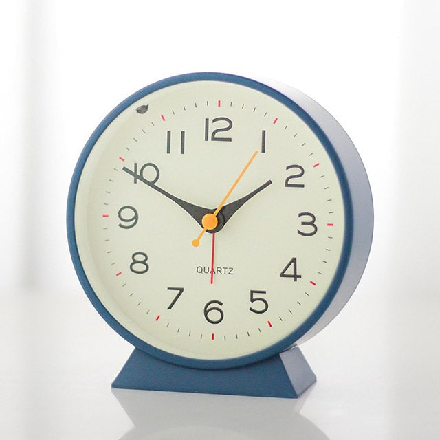 Retro Analog Alarm Clock with Backlight Silent Battery Operated Non-Ticking Quartz - Image 7