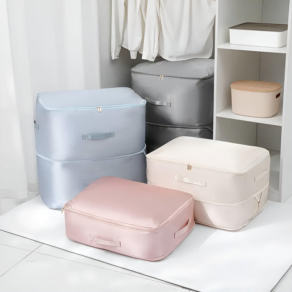 Vacuum Storage Bag with Space Saving Compression for Clothes and Bedding - Image 1