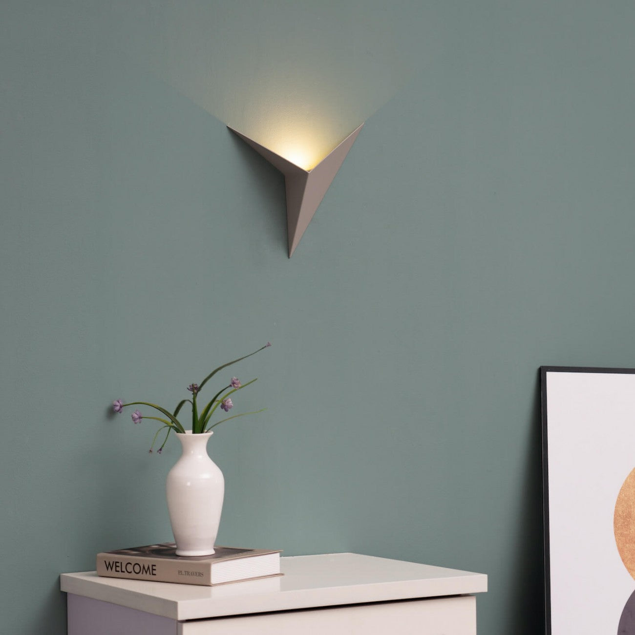 Lampada da parete artistica sottile a triangolo