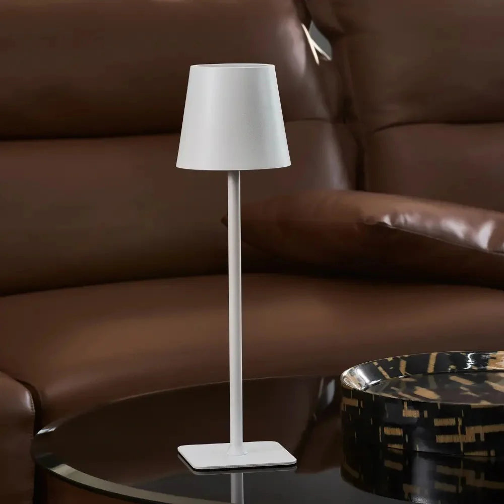 Smukła dotykowa bezprzewodowa lampa stołowa LED